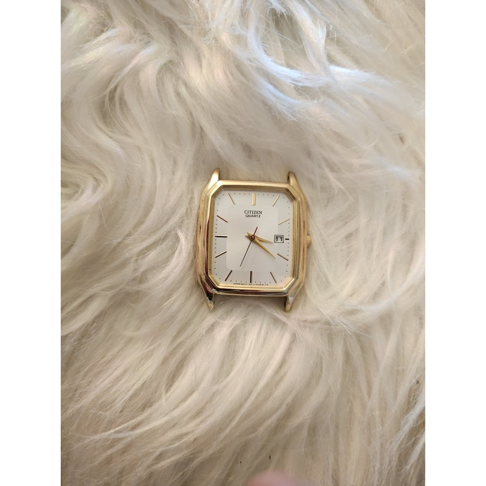 Rare Vintage Citizen Quartz Japan Date Water Resist Watch  No Band Needs Battery
